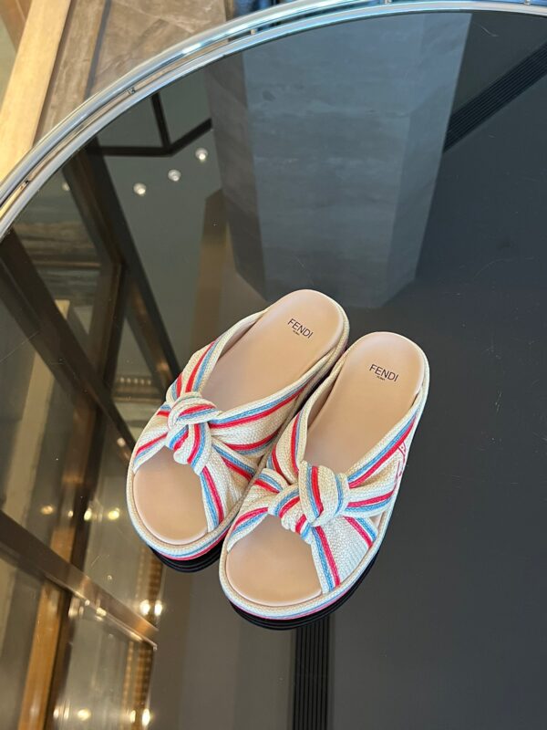 Fendi 2023 New Slippers
