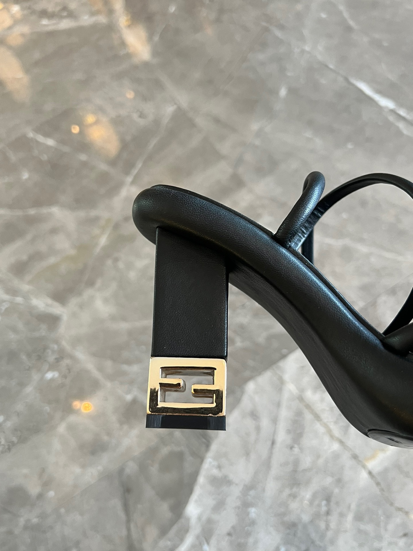 Fendi 2023 New Sandals - Image 5