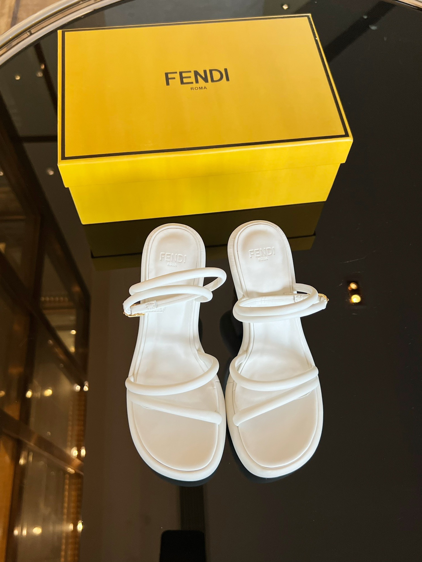 Fendi 2023 New Sandals - Image 2
