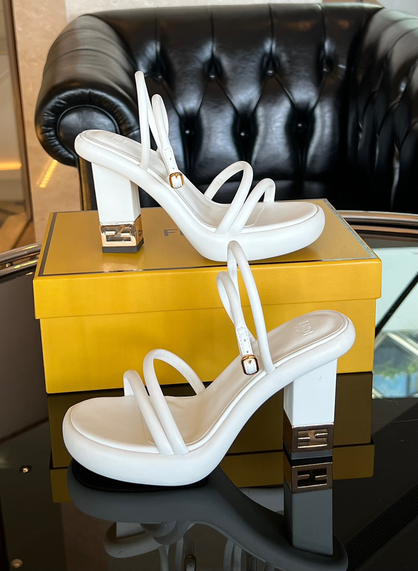 Fendi 2023 New Sandals - Image 3
