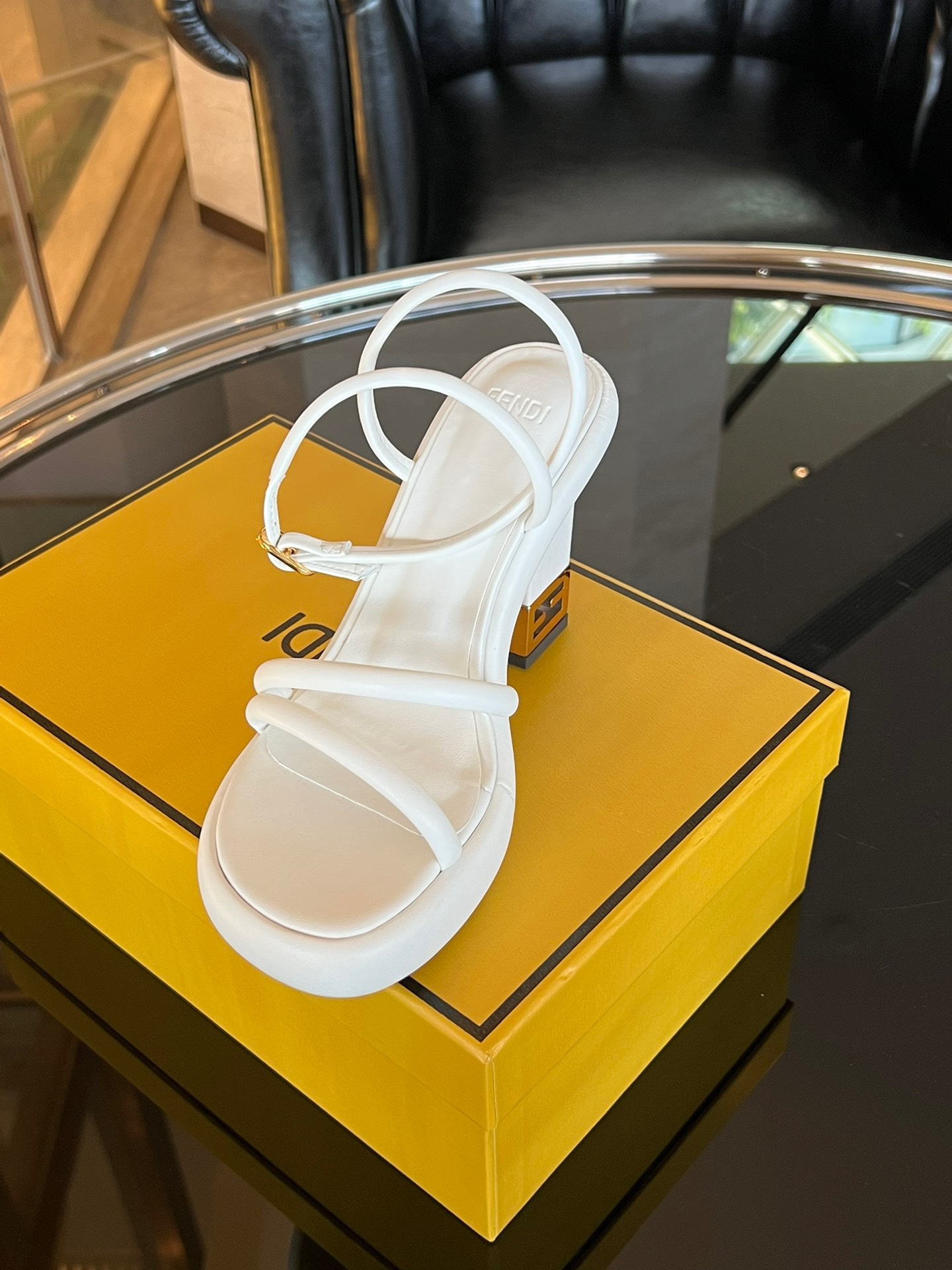 Fendi 2023 New Sandals - Image 6