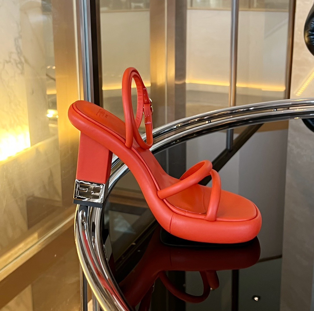 Fendi 2023 New Sandals - Image 5