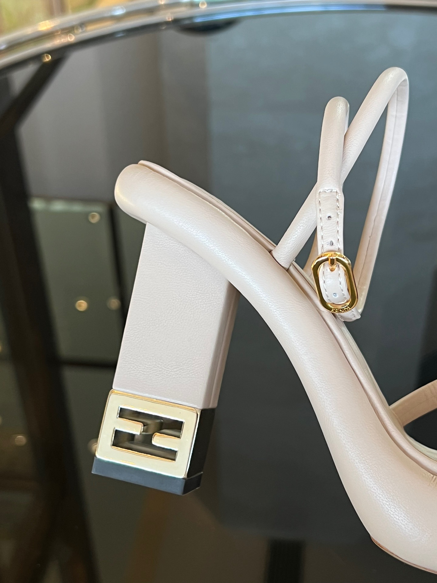 Fendi 2023 New Sandals - Image 3