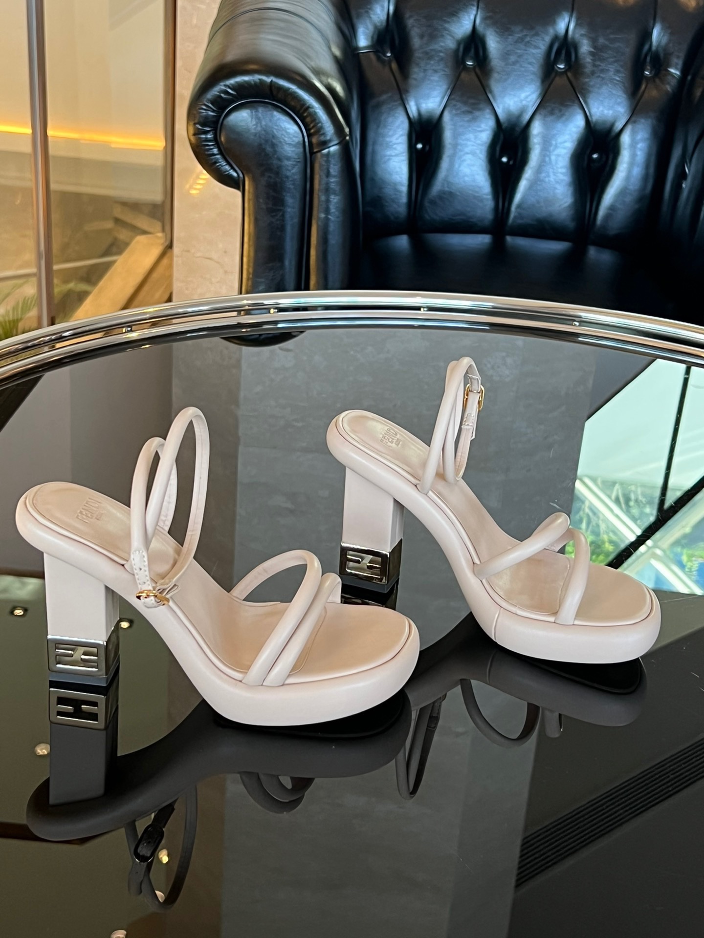Fendi 2023 New Sandals - Image 4
