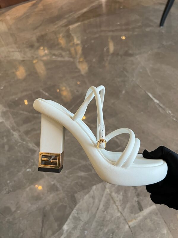 Fendi 2023 New Sandals