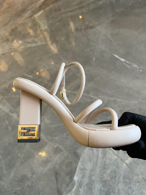Fendi 2023 New Sandals