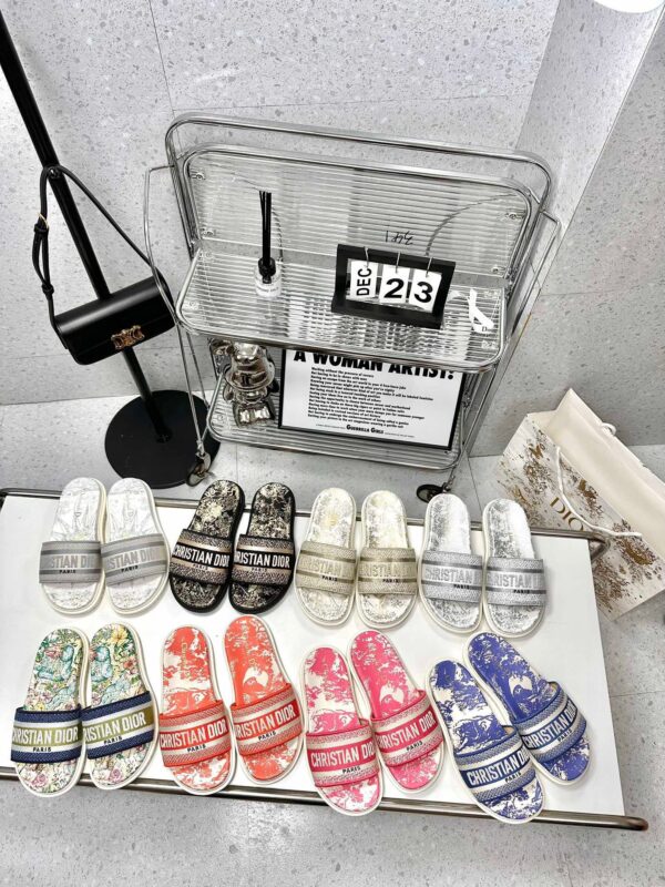 Dior 2023 New Hawaiian Beach Slippers Collection