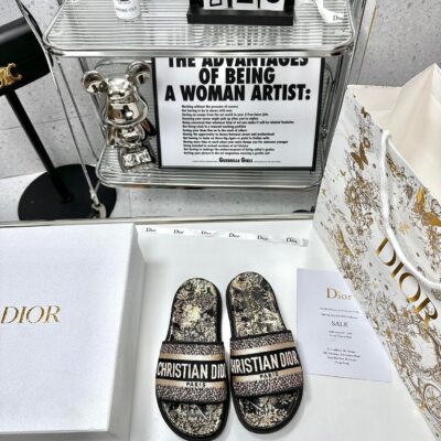 Dior 2023 Hawaiian Beach Slippers