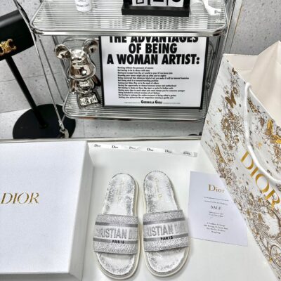 Dior 2023 Hawaiian Beach Slippers