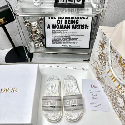 Dior 2023 Hawaiian Beach Slippers