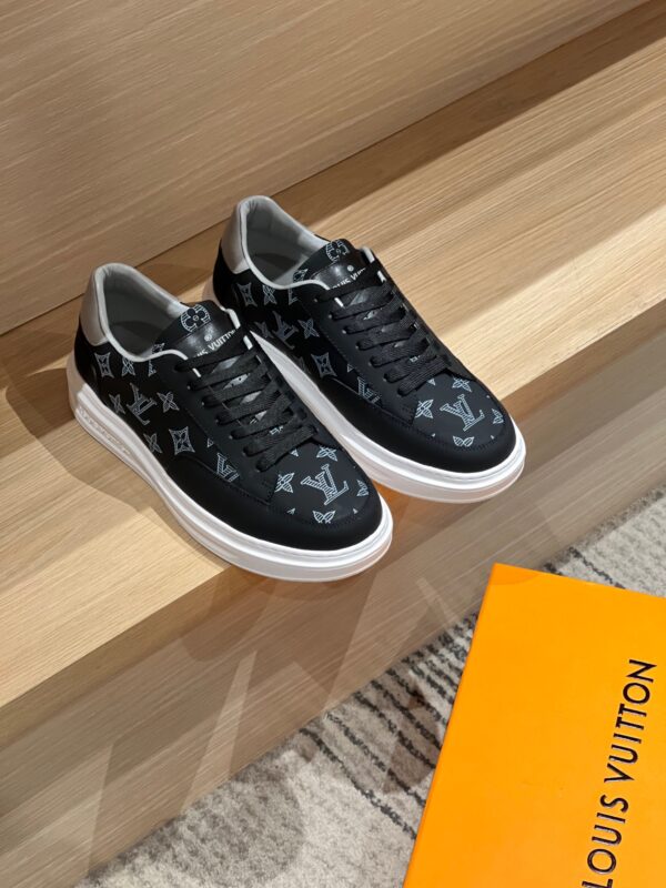 Louis Vuitton 2023 New Beverly Hills Sneakers