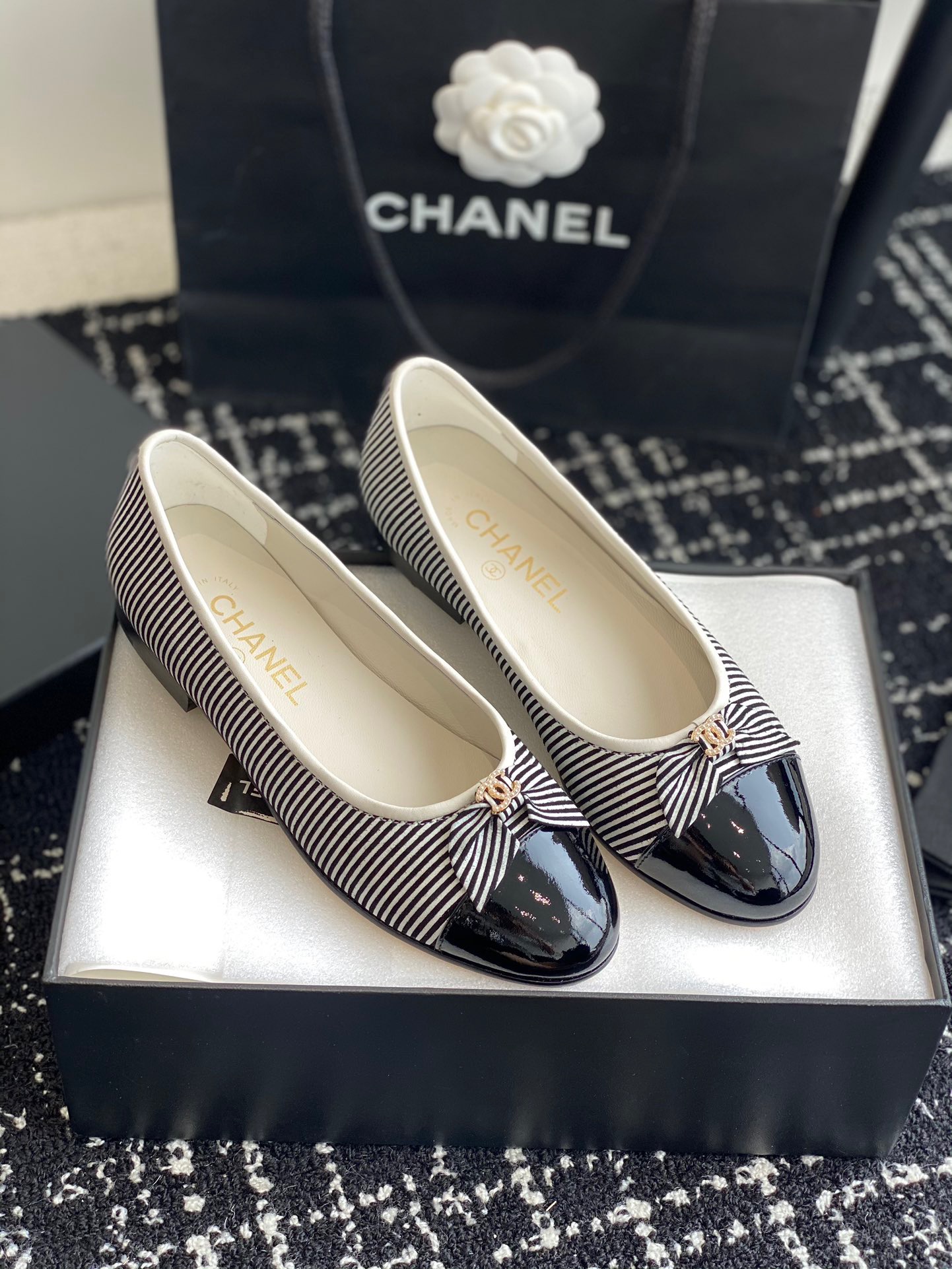 Chanel 2023 New Ballet Shoes - Image 4