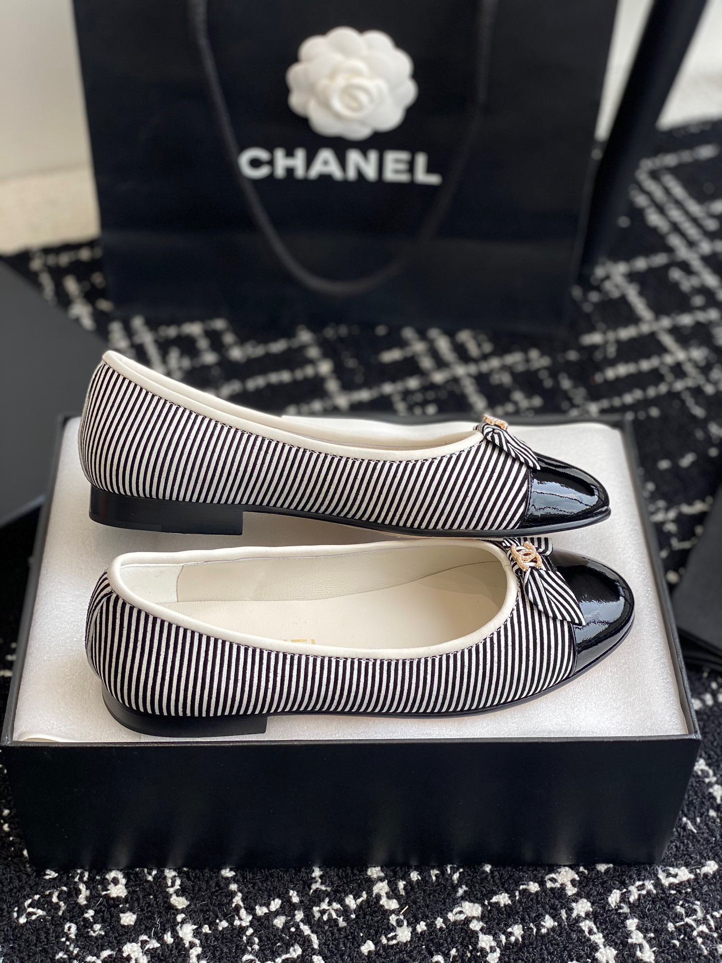 Chanel 2023 New Ballet Shoes - Image 6