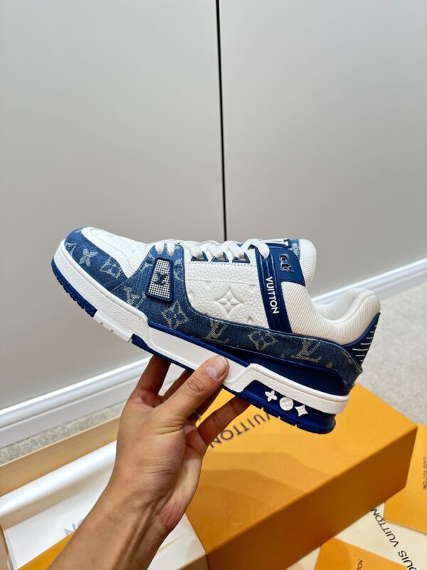 Louis Vuitton 2023 Monogram Trainers