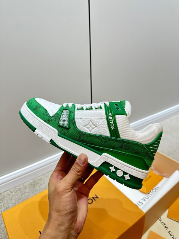 Louis Vuitton 2023 Monogram Trainers