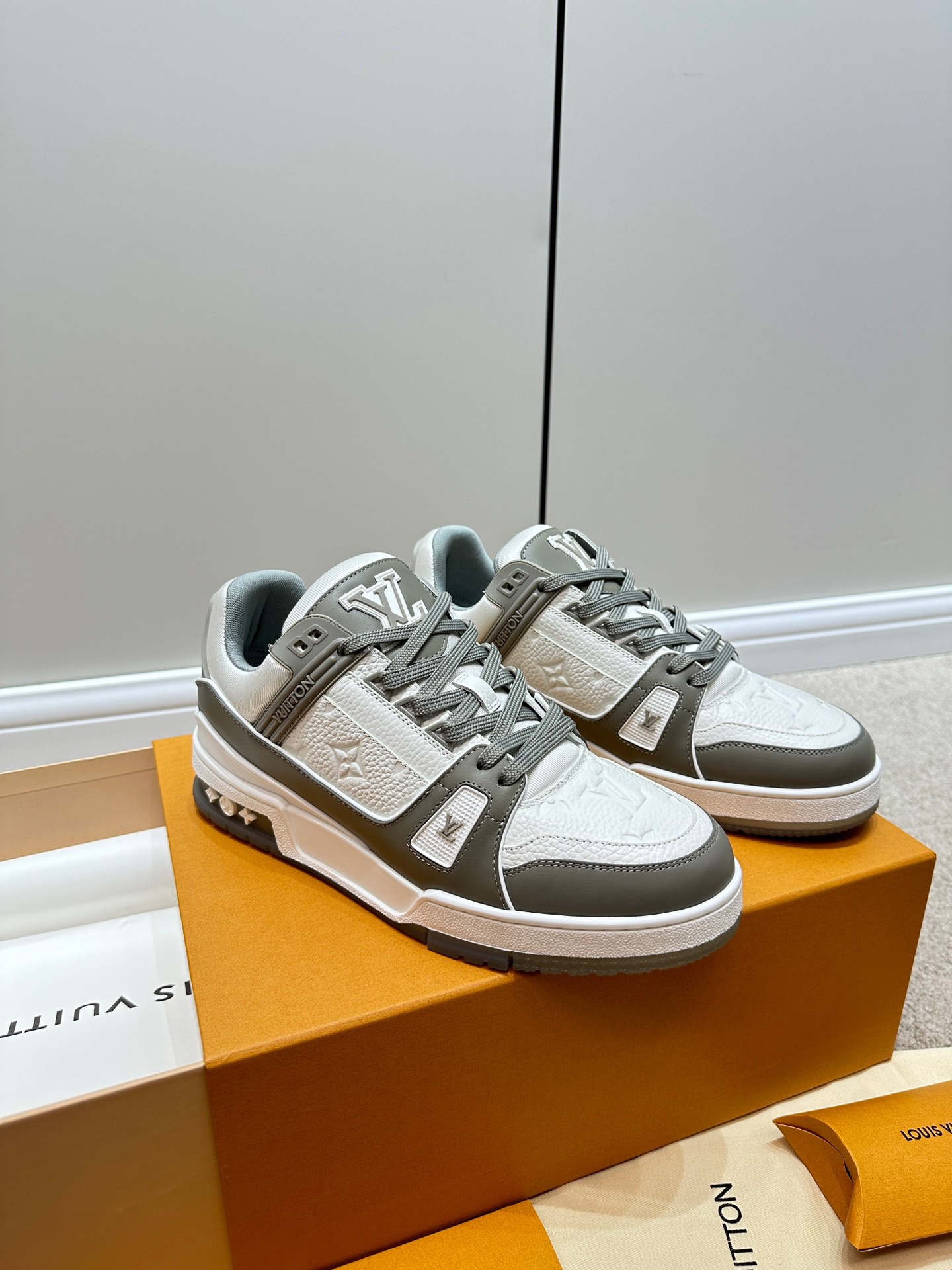 Louis Vuitton 2023 Monogram Trainers - Image 3