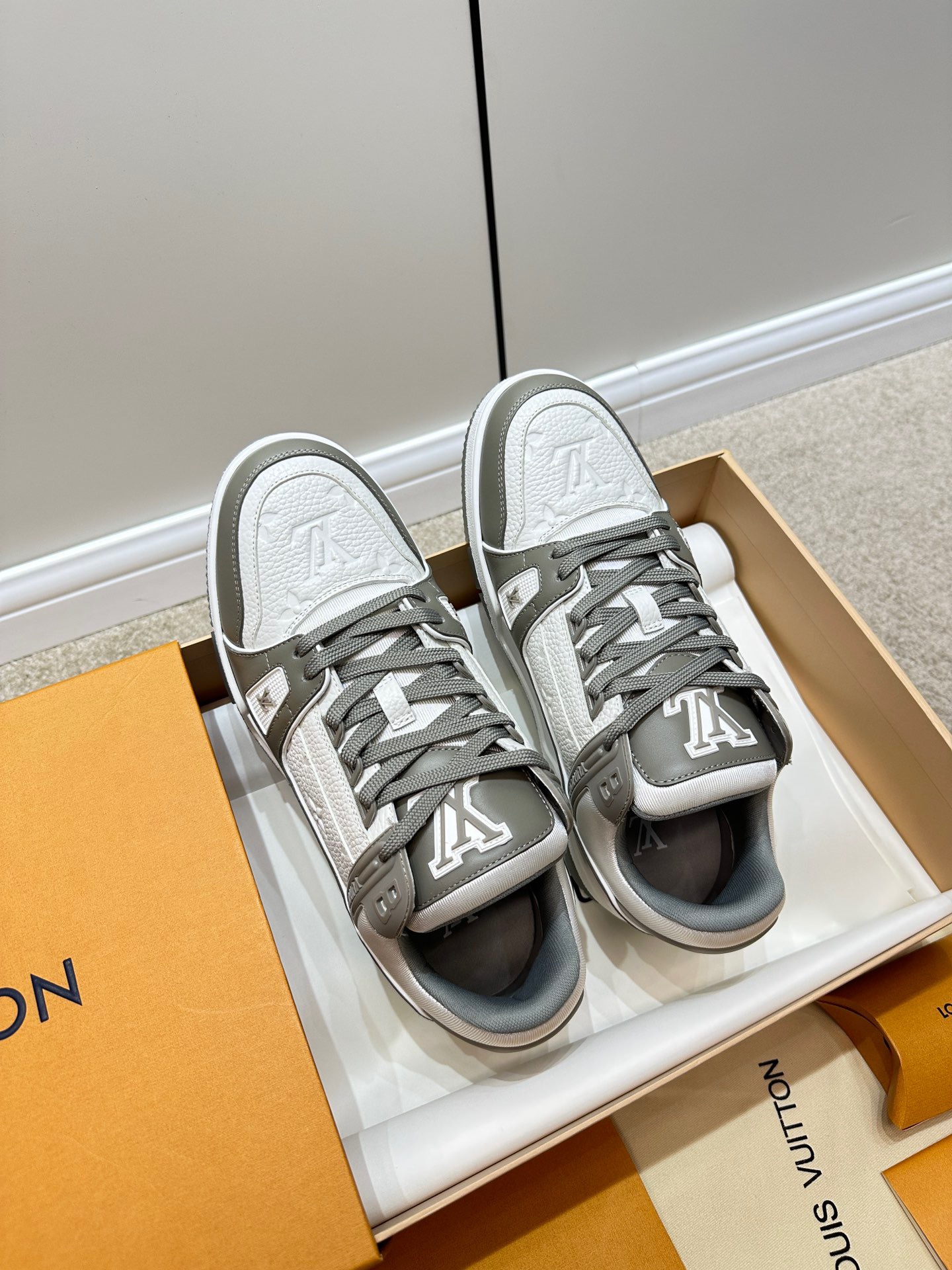 Louis Vuitton 2023 Monogram Trainers - Image 7