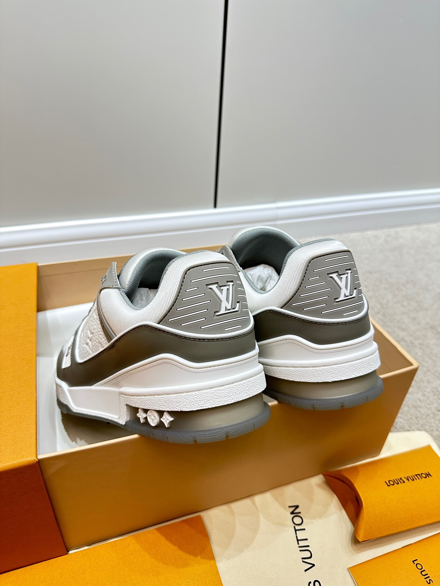 Louis Vuitton 2023 Monogram Trainers - Image 8