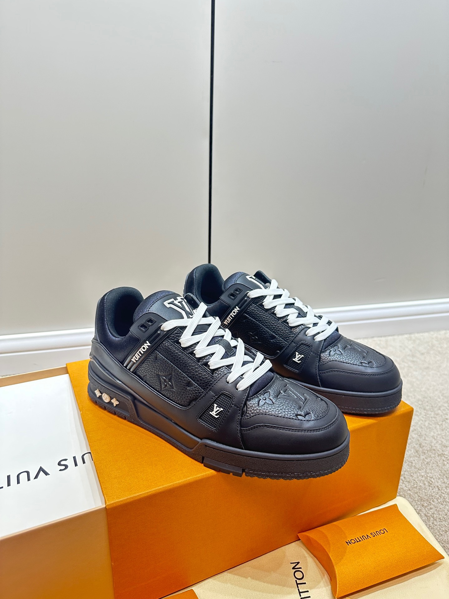 Louis Vuitton 2023 Monogram Trainers - Image 3