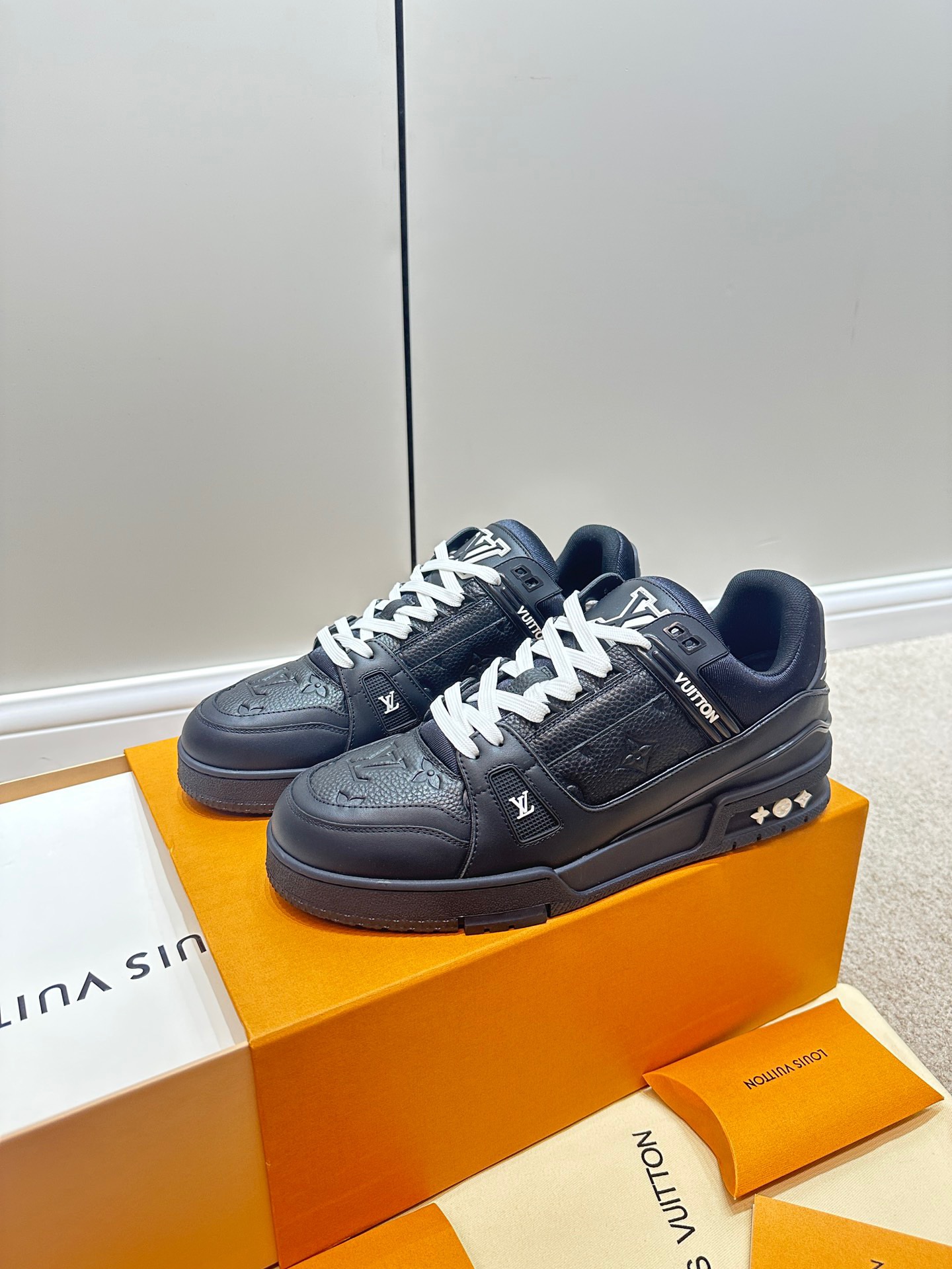 Louis Vuitton 2023 Monogram Trainers - Image 4