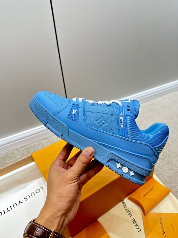 Louis Vuitton 2023 Monogram Trainers