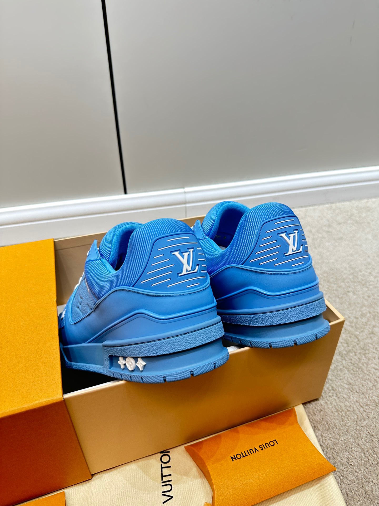 Louis Vuitton 2023 Monogram Trainers - Image 8