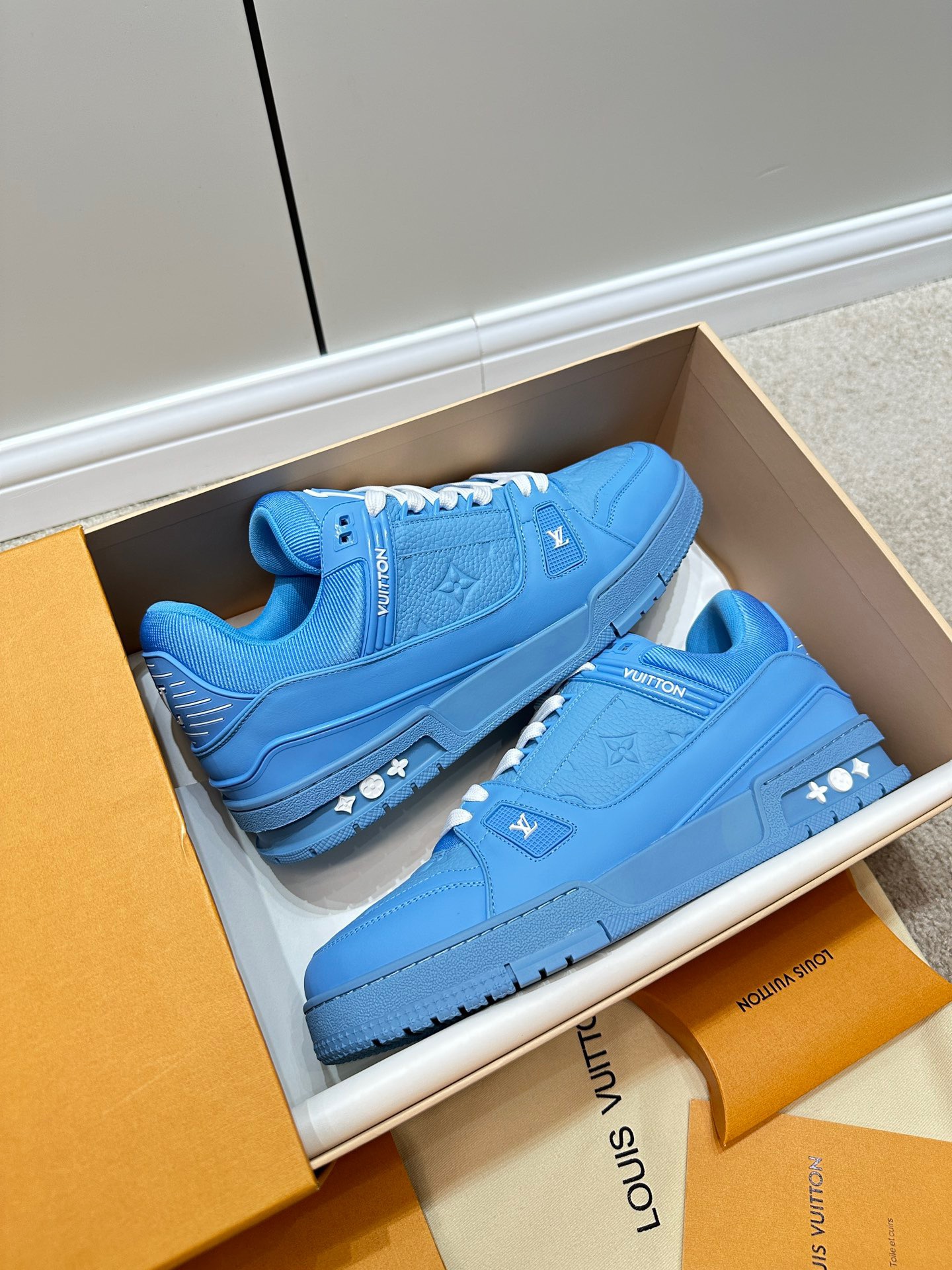 Louis Vuitton 2023 Monogram Trainers - Image 9