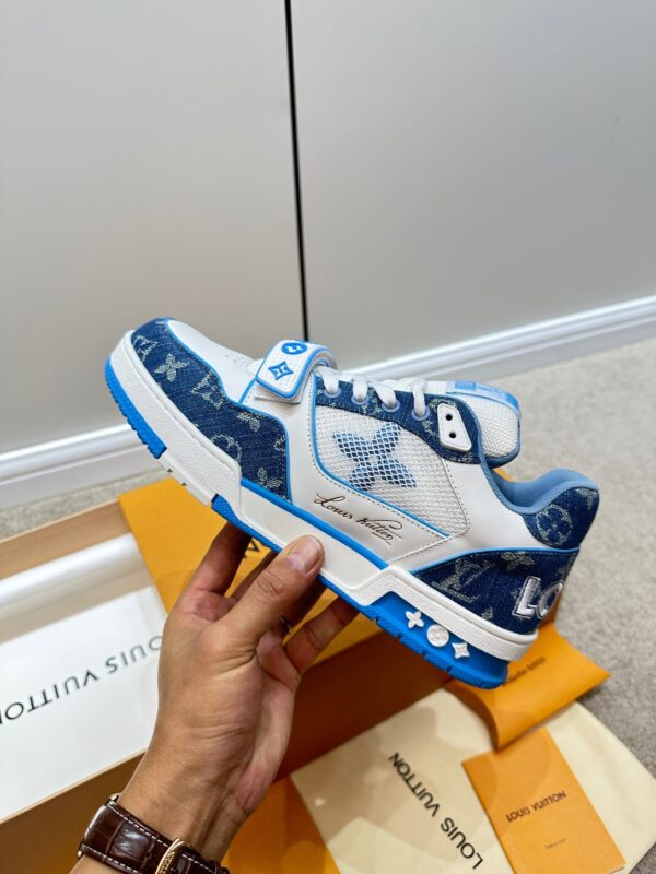 Louis Vuitton 2023 Monogram Trainers