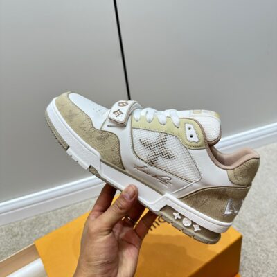 Louis Vuitton 2023 Monogram Trainers