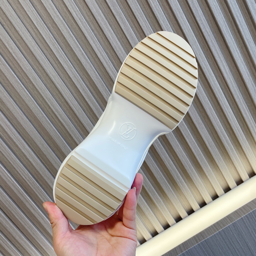 Louis Vuitton 2023 Trainers - Image 9