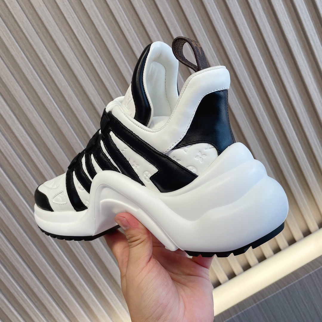 Louis Vuitton 2023 Trainers - Image 8