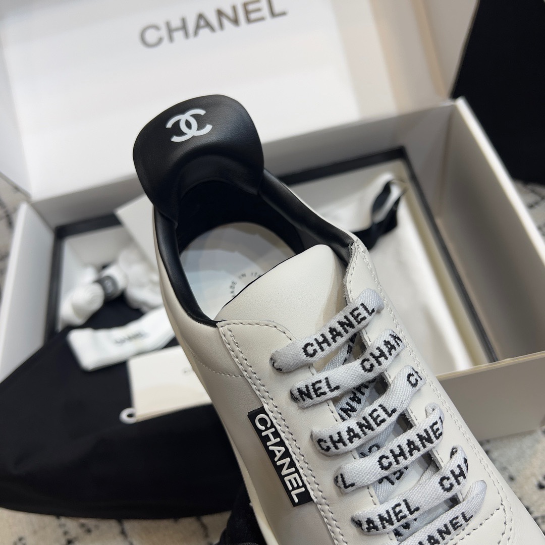 Chanel 2023 New Vintage White Shoes - Image 8