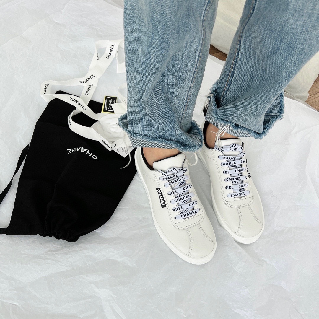 Chanel 2023 New Vintage White Shoes - Image 2
