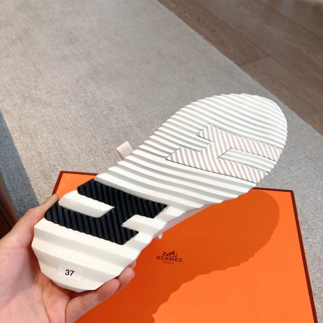 Hermes 2023 Classic Sneakers for Couples - Image 10