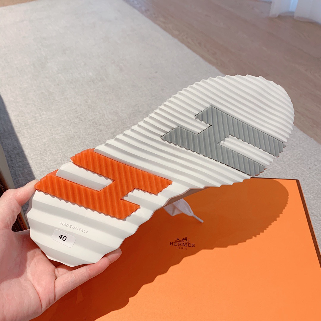 Hermes 2023 Classic Sneakers for Couples - Image 10