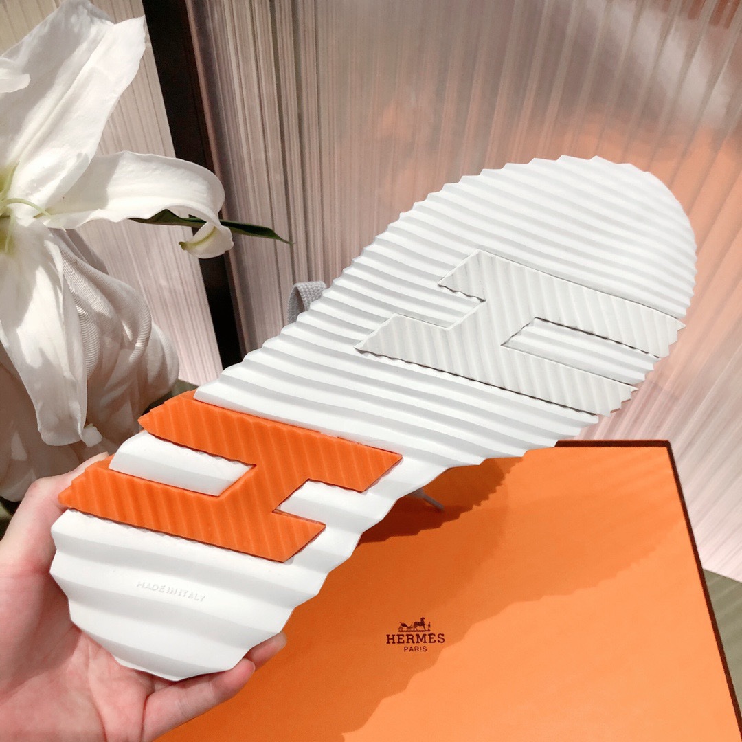 Hermes 2023 Classic Sneakers for Couples - Image 10