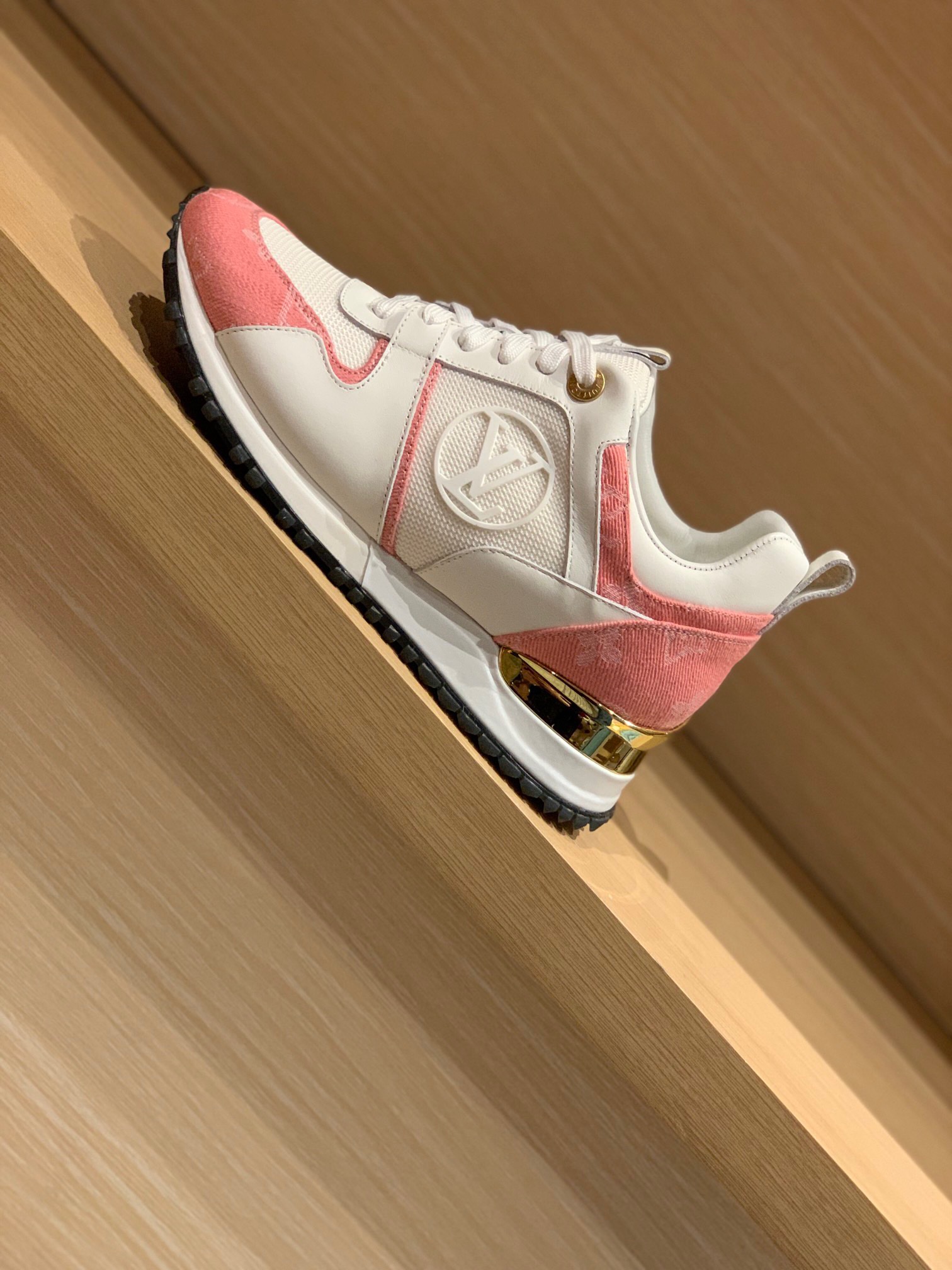 Louis Vuitton 2023 Sneakers Couple Models - Image 2