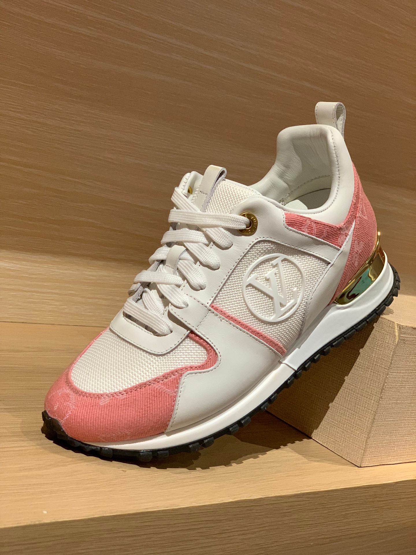 Louis Vuitton 2023 Sneakers Couple Models - Image 4