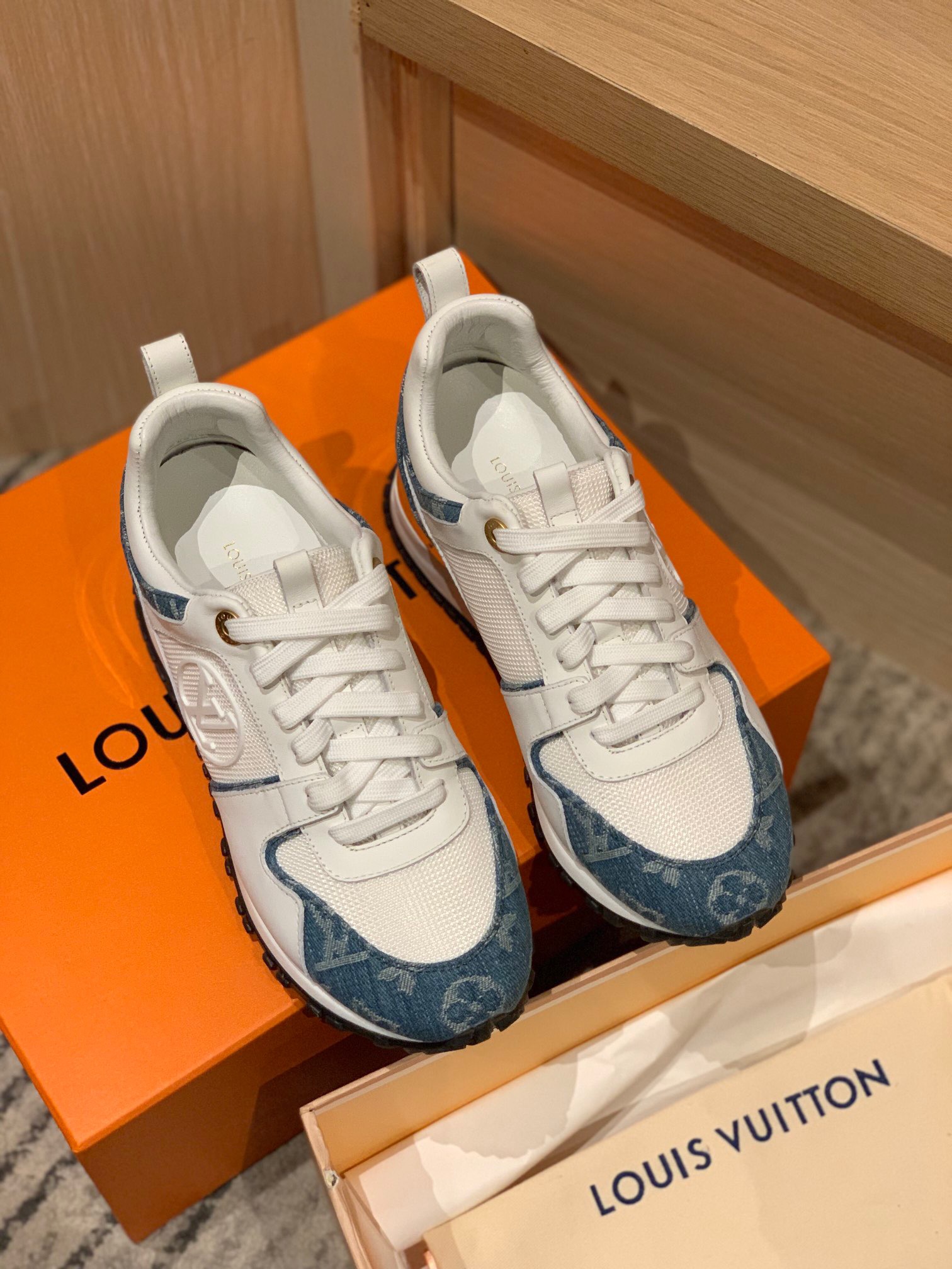 Louis Vuitton 2023 Sneakers Couple Models - Image 3