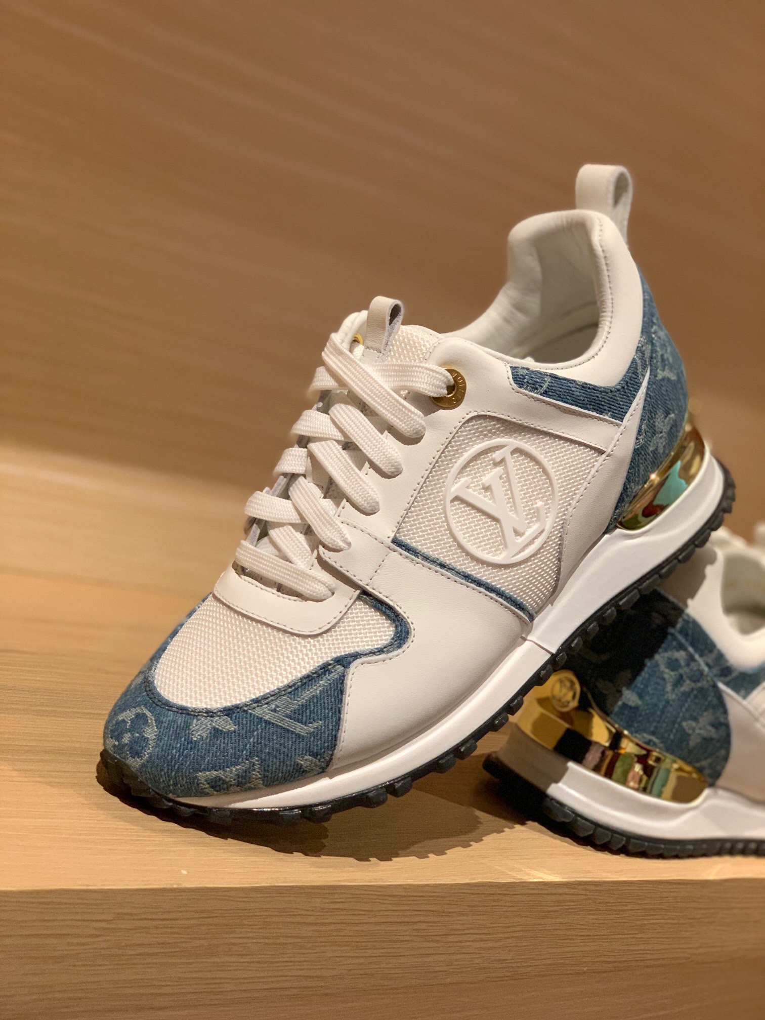 Louis Vuitton 2023 Sneakers Couple Models - Image 4