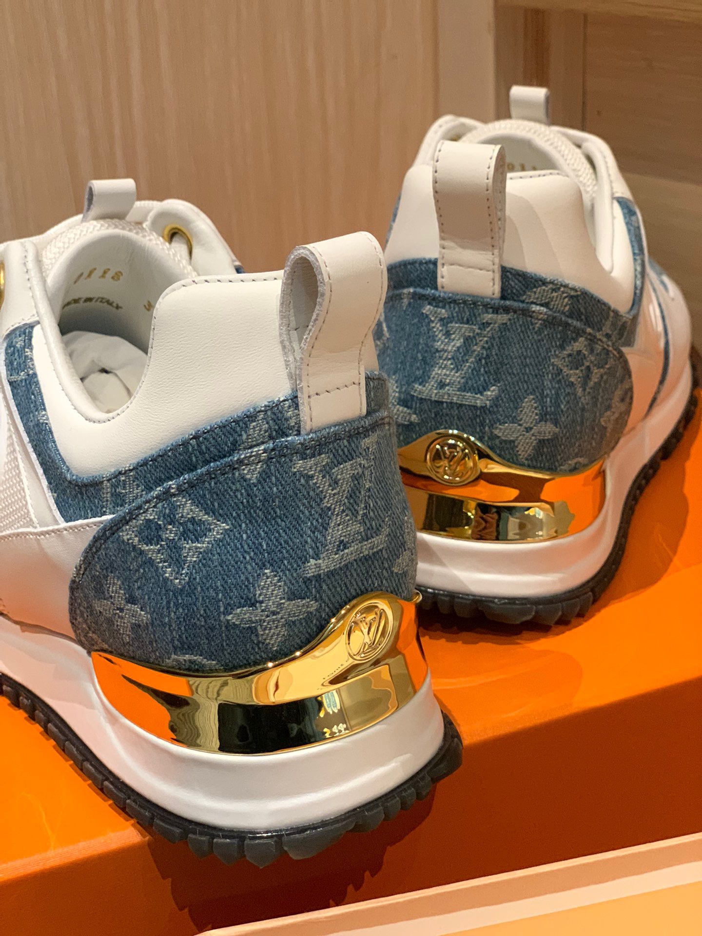 Louis Vuitton 2023 Sneakers Couple Models - Image 7