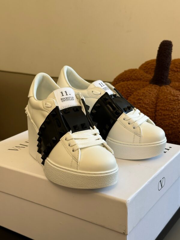 Valentino 2023 Autumn and Winter Wedge Sneakers