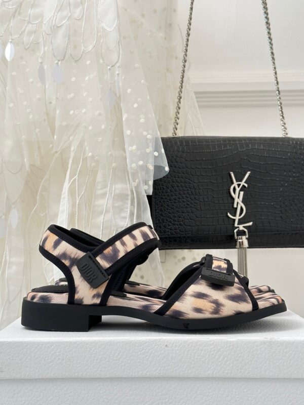 Dior 2023 New Leopard Printed Velcro Sandals
