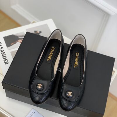 Chanel 2023 New Classic Loafers