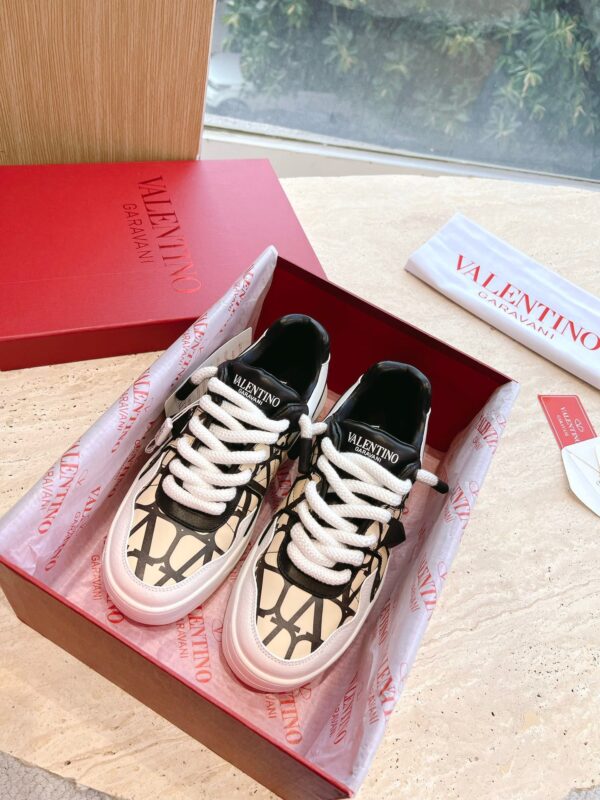 Valentino One Stud XL Couples Sneakers
