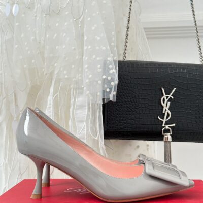 Roger Vivier Classic Square Buckle Pointed Toe High-heels