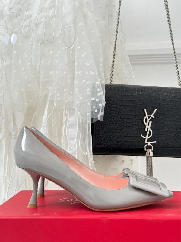 Roger Vivier Classic Square Buckle Pointed Toe High-heels