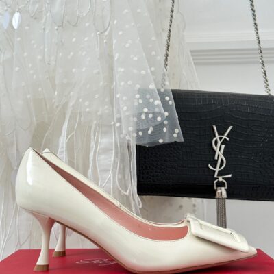 Roger Vivier Classic Square Buckle Pointed Toe High-heels