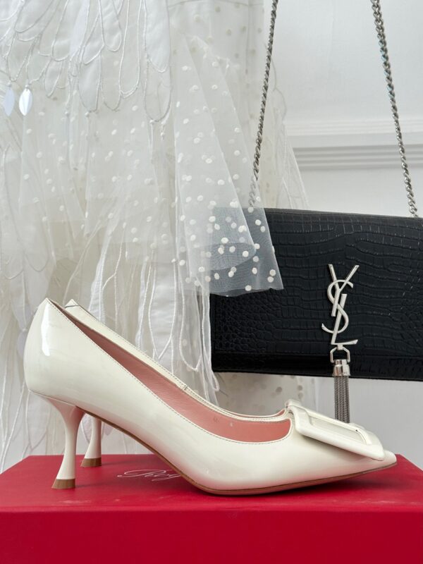 Roger Vivier Classic Square Buckle Pointed Toe High-heels