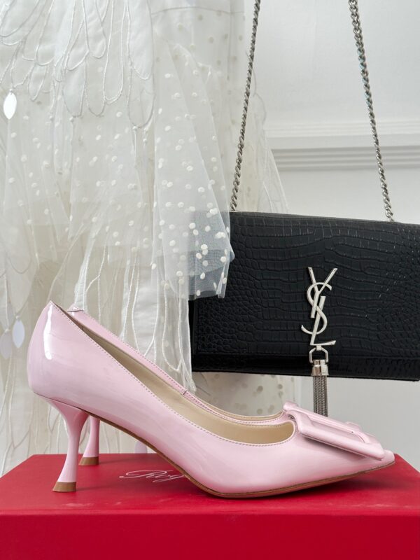 Roger Vivier Classic Square Buckle Pointed Toe High-heels